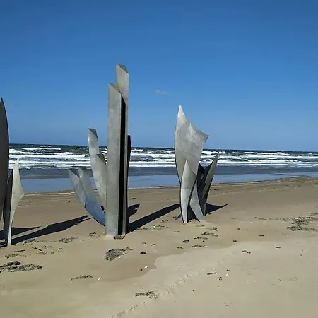 Holiday home Les Hetres Inseparables Aux Portes Du Dday Bernesq